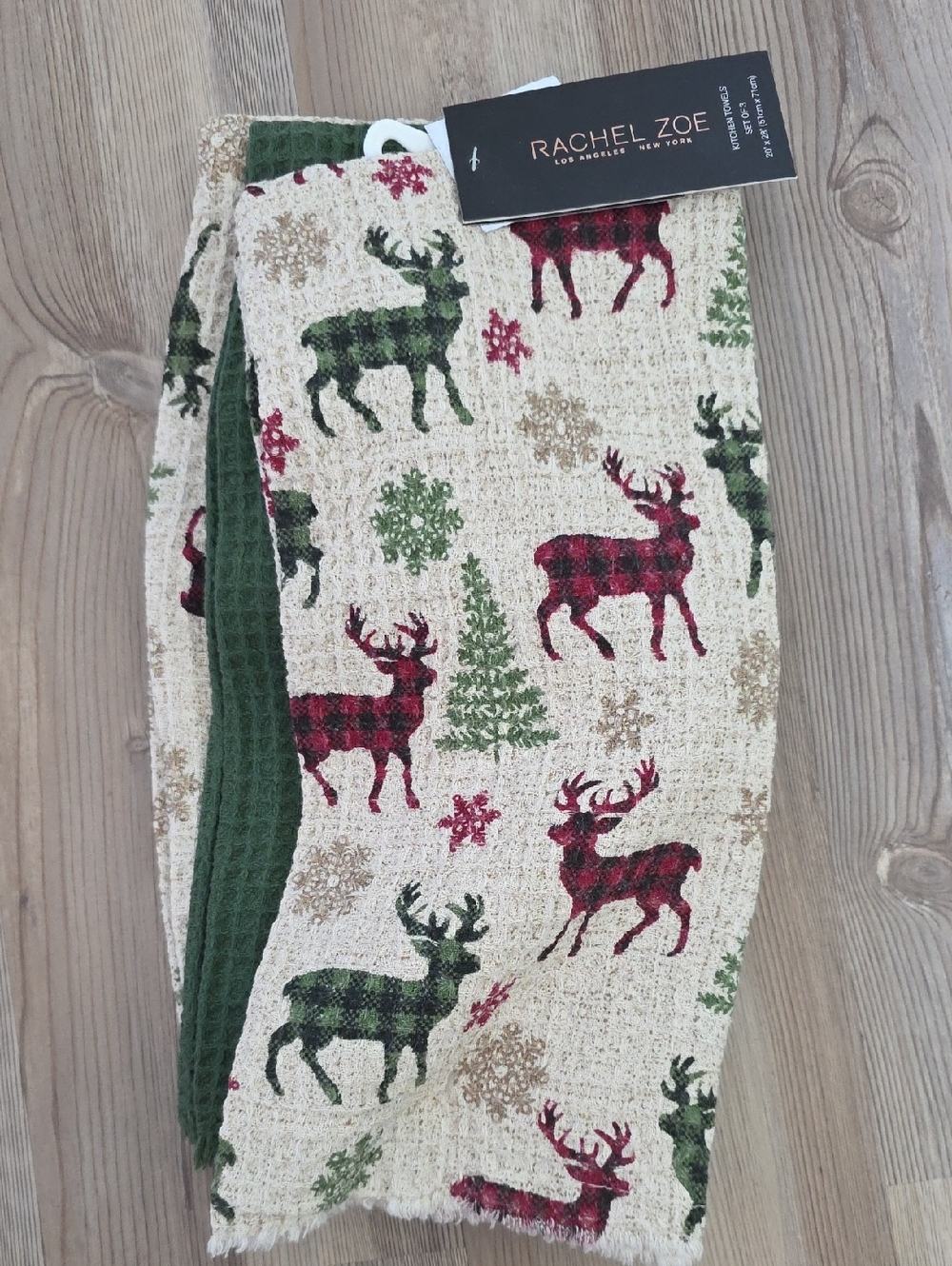 NWT Rachel Zoe Winter 3 Towel Set